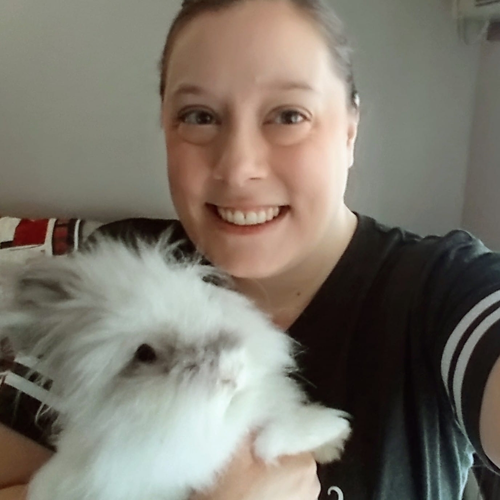 Meet your Posher, Angie